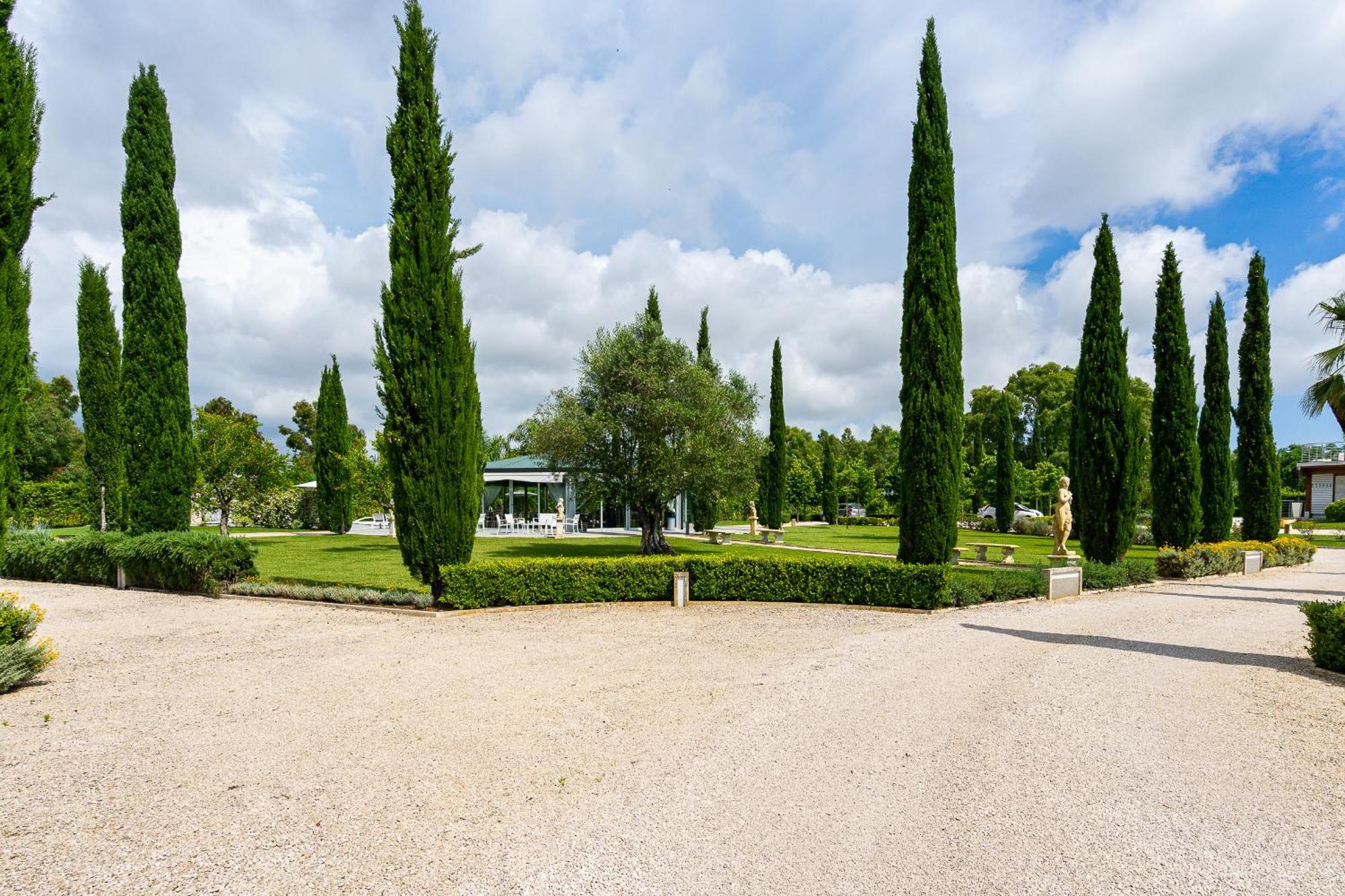 Casale Delle Ronde Bed & Breakfast 3*