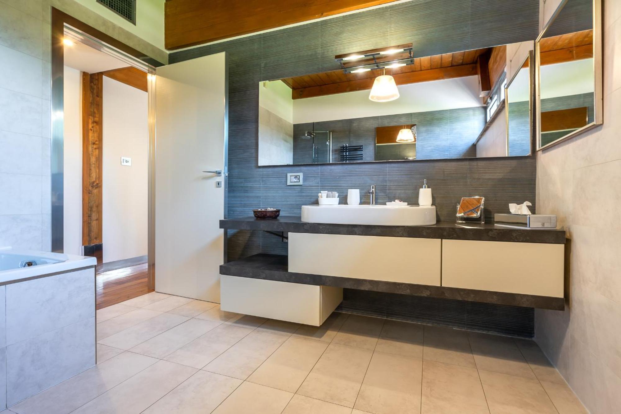 Bed & Breakfast Casale Delle Ronde 3*